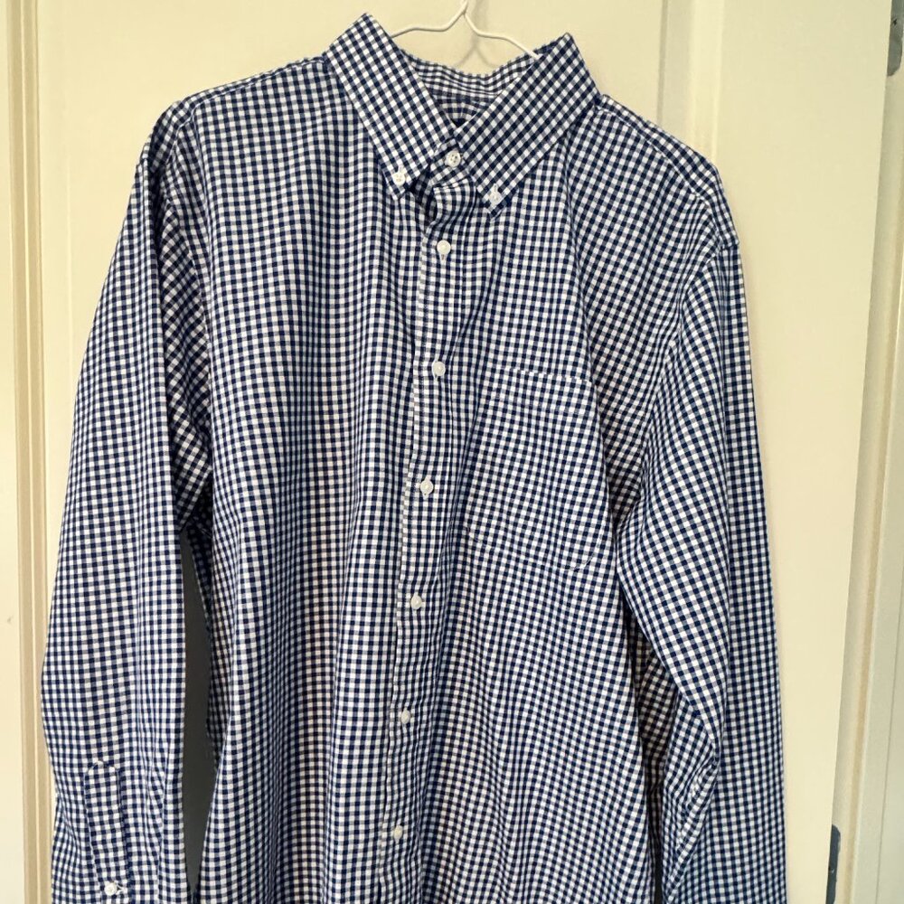 Nordstrom Non-Iron Button Down Dress Shirt. 16 1/2" x 34/35. Size L. Like New.